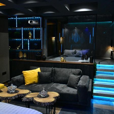 Pentlux - Spa Penthouse In The Heart Of Skopje Exterior photo