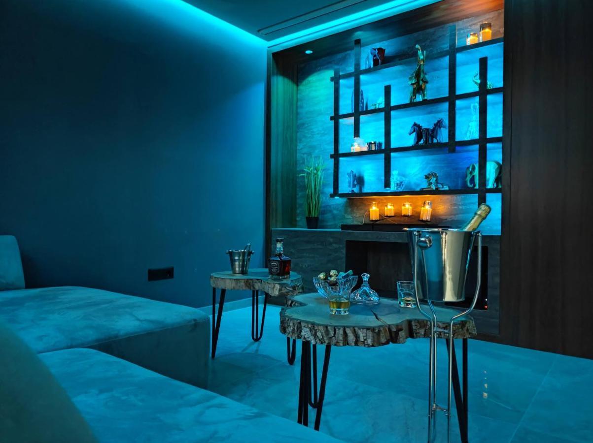 Pentlux - Spa Penthouse In The Heart Of Skopje Exterior photo
