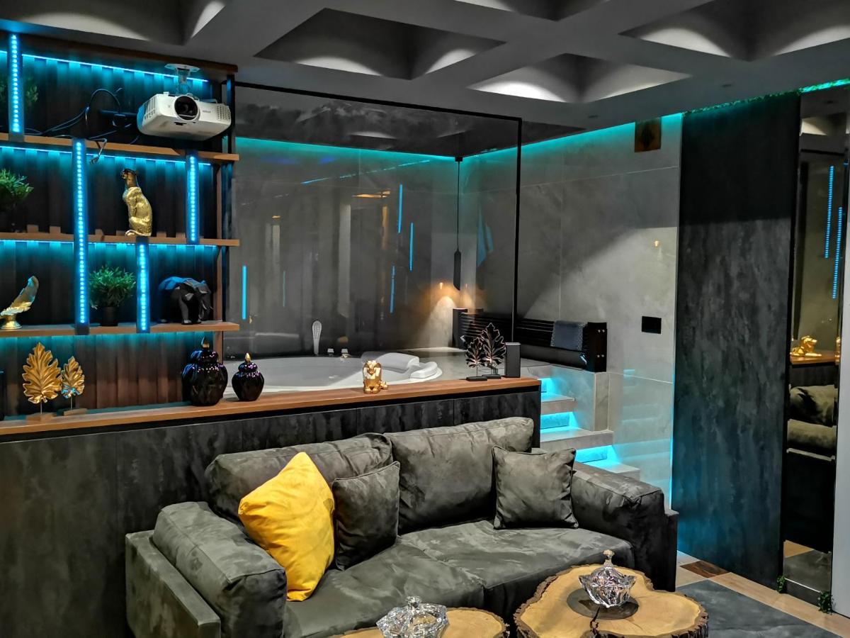 Pentlux - Spa Penthouse In The Heart Of Skopje Exterior photo
