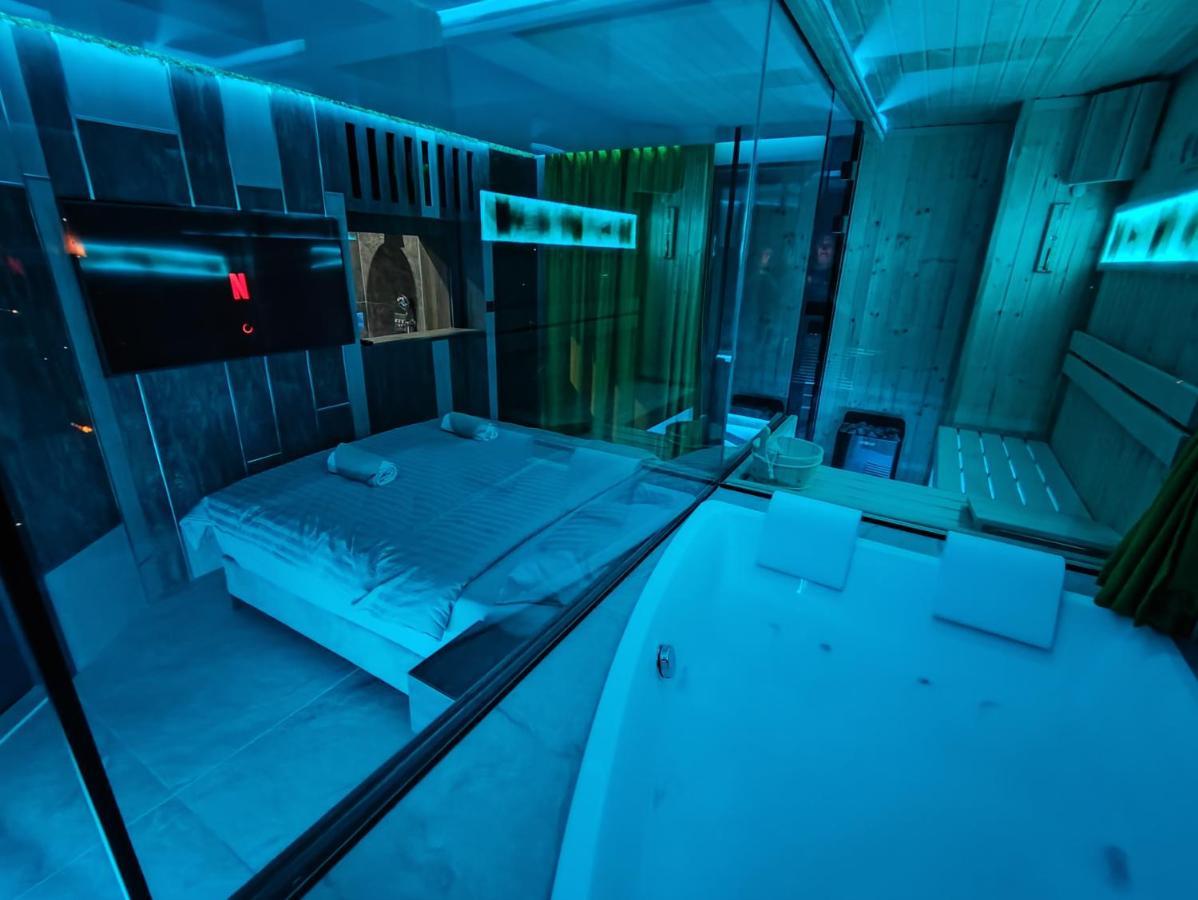 Pentlux - Spa Penthouse In The Heart Of Skopje Exterior photo
